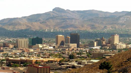 Americké město El Paso ve státě Texas leží prakticky na hranici s Mexikem