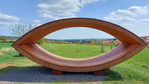 Netradiční vyhlídka zvaná Nebušické oko