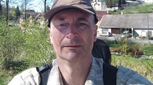 Petr Hladík při cestě na Říp