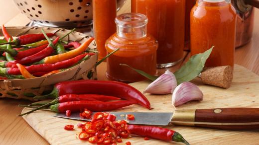 Na přípravu chilli omáček není žádný univerzální návod