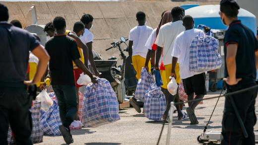 Migranti na italské Lampeduse (archivní foto, 2021)