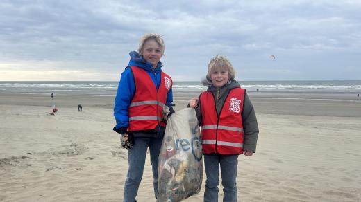 Na pláži v Nieuwpoortu na konci dne nenajdete jediný papírek. Jenom tady nasbírali dobrovolníci celkem asi 500 kilo odpadu