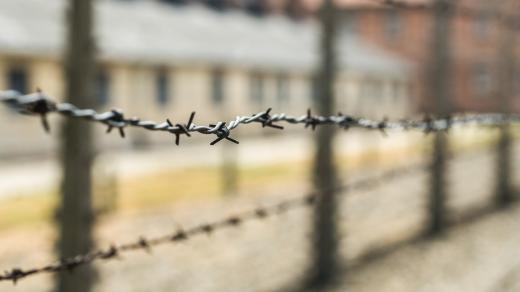 Osvětim, koncentrační tábor, ostnatý drát