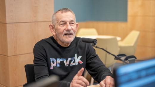 Miloš Štědroň ve studiu Českého rozhlasu Brno