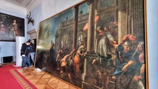 Jeden z největších obrazů barokního malíře Petra Brandla odvezli z jindřichohradeckého zámku restaurátoři