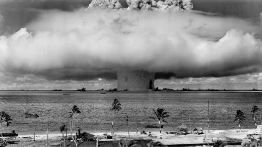 Test jaderných zbraní na atolu Bikiny