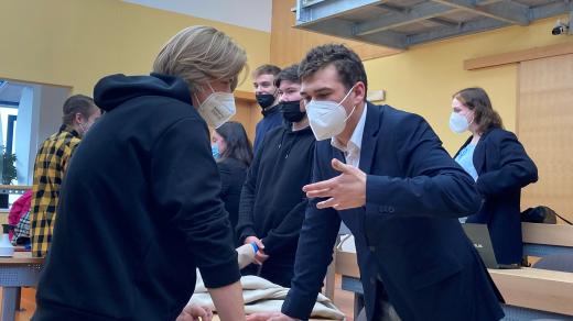 Krajský parlament dětí a mládeže Karlovarského kraje má za sebou historicky první zasedání