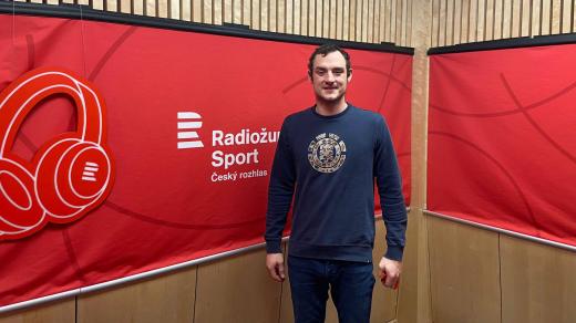 Daniel Vavruša ve studiu Radiožurnálu Sport