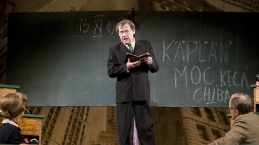 Představení Pan Kaplan má stále třídu rád podle předlohy Lea Rostena. Divadlo ABC na Festivalu smíchu