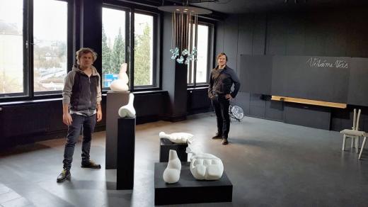 Jan a Ondřej Salanští ve své nové galerii