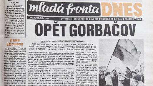 Titulní strana Mladé fronty Dnes z 22. srpna 1991 informuje o krachu puče