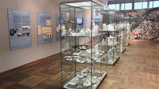 Výstava Národního technického muzea s názvem Zapomenutá krása zapomenuté porcelánky