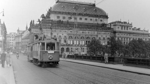 Národní divadlo na snímku z roku 1958