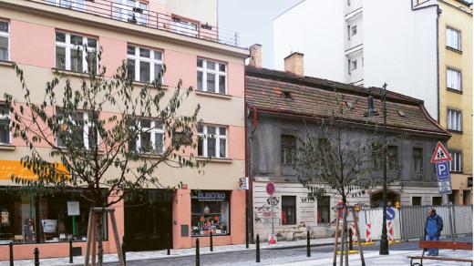 Ukázka z publikace ZBOŘENO. Nízký dům čp. 1089 v Soukenické ulici, 2014