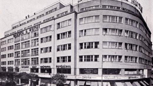 Budova paláce Báňské a hutní společnosti v roce 1930