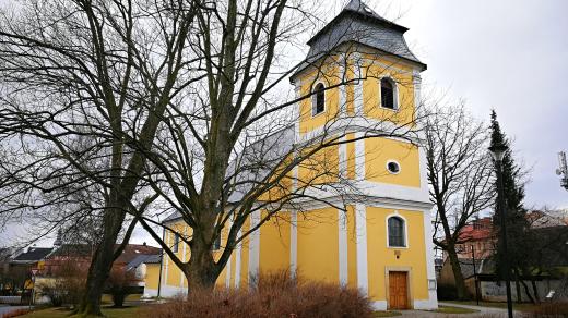 Kostel sv. Barbory v Zábřeze je mixem renesanční věže, barokní lodí a kdysi gotického kněžiště
