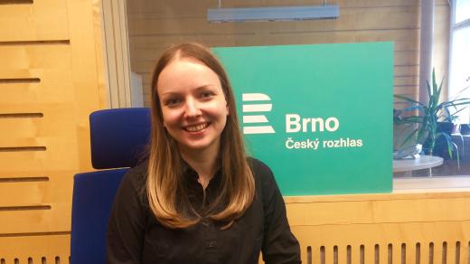 Dominika Gawliczková ve studiu Českého rozhlasu Brno