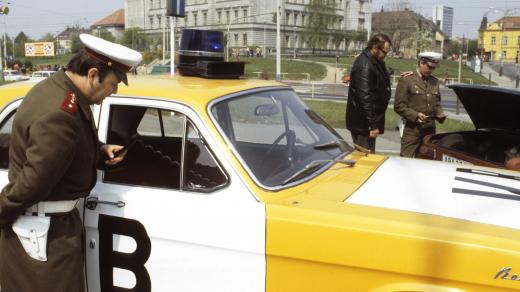 V dubnu 1981, který byl tradičně Měsícem bezpečnosti silničního provozu, kontrolovala Veřejná bezpečnost vozidla v Praze