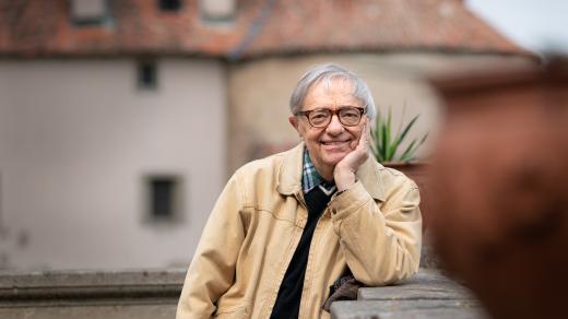 Básník, prozaik, textař a cimrmanolog Miloň Čepelka