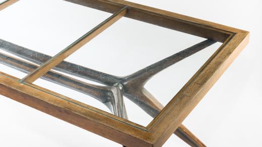Dřevěný stůl z Casa Albonico v Turíně, designer Carlo Mollino