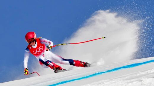 Americká lyžařka Mikaela Shiffrinová při olympijském závodu v Pekingu