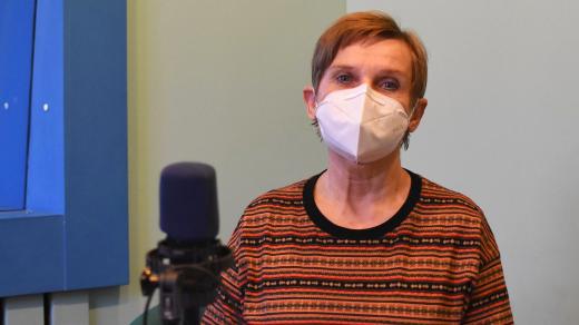 MUDr. Eva Hanková ve studiu Českého rozhlasu Hradec Králové