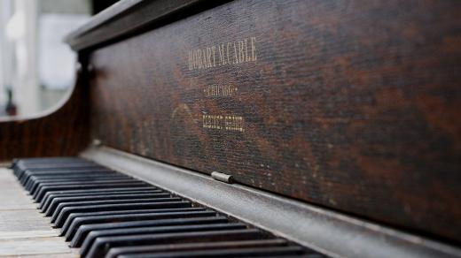 Staré piano