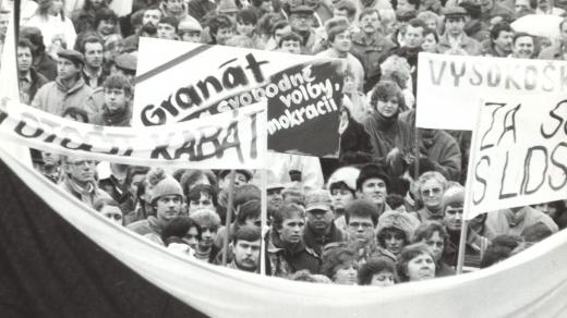 Listopadové demonstrace roku 1989 v Turnově