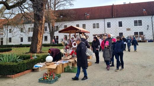 Adventní trhy na zámku v Třeboni