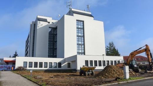 Královéhradecký kraj zahájil dlouho očekávanou modernizaci rychnovské nemocnice za 880 milionů korun