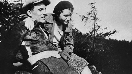 Julius Fučík s manželkou Gustou, 1932