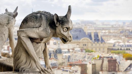 Sbírkou kamenných příšerek se pyšní i slavná pařížská katedrála Notre-Dame