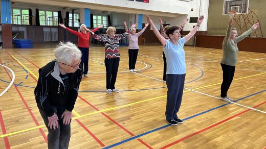 Seniorky v Přerově cvičí na sokolský slet