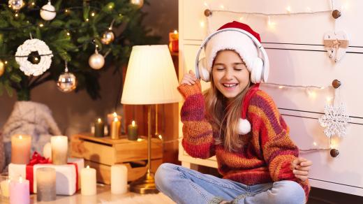 Které vánoční písničky frčí?