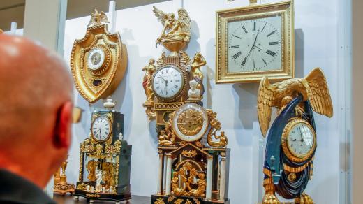 Výstava historických hodin v Jihočeském muzeu v Českých Budějovicích
