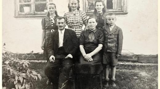 Bohuslav a Olga Čepkovi a jejich děti Evženie, Emilie, Věra a Rostislav