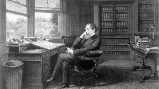 Spisovatel Charles Dickens u svého pracovního stolu