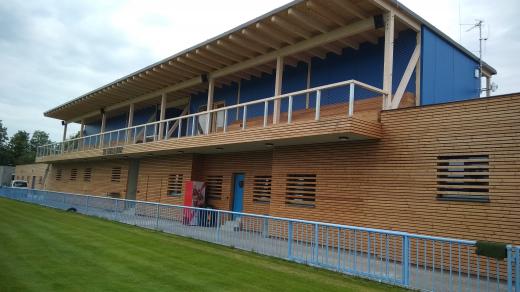 Modernizovaný fotbalový stadion v Lounech