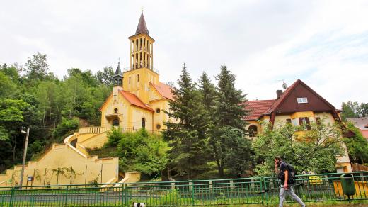 Dalovice, kostel Panny Marie Utěšitelky