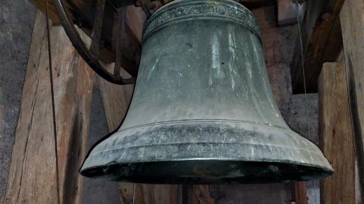 Zvon sv. Jana v kostelní věži