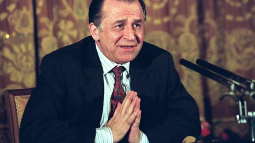 Rumunský prezident Ion Iliescu na snímku z roku 1990