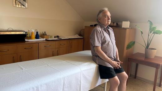 Služeb nevidomého maséra v hotelu v Rychnově nad Kněžnou si považují zákazníci i zaměstnavatel