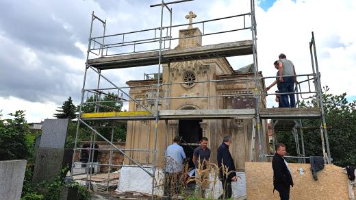 Opravy hrobky Brděkových na hřbitově na olomouckých Nových Sadech jsou v konečné fázi