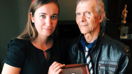 Dokumentaristka Martina Pouchlá, potomek legionáře Boris Trizna a fotka jeho předka Leopolda Dvorného