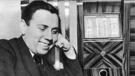 Český hudební skladatel Jaroslav Ježek, 1937