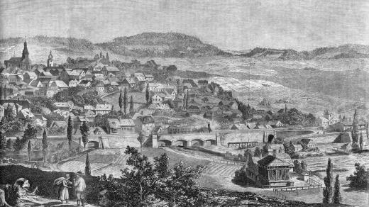 Pohled na Ústí nad Orlicí ve třetí čtvrtině 19. století. Nádraží budova je na snímku úplně vpravo