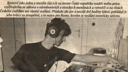 FOTO 1995-romske_vysilani_vojtech_lavicka-vystrizek.jpg