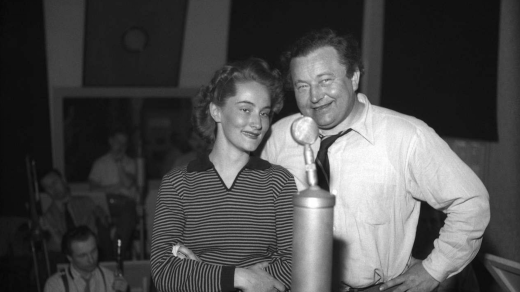 Soňa Červená a Jan Werich, při nahrávání v Gramofonových závodech, 1948