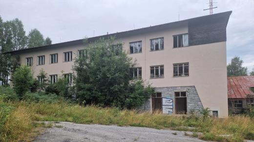 Bývalá kasárna pohraniční stráže u Přední Zvonkové na Českokrumlovsku