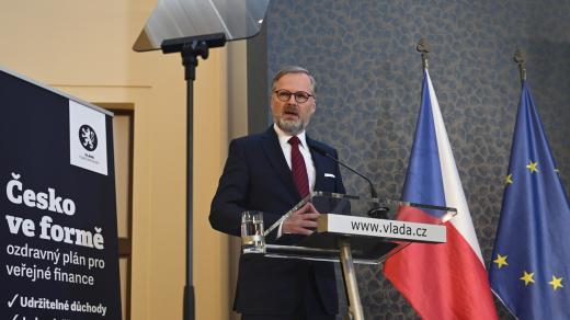 Premiér Petr Fiala (ODS) na tiskové konferenci Česko ve formě